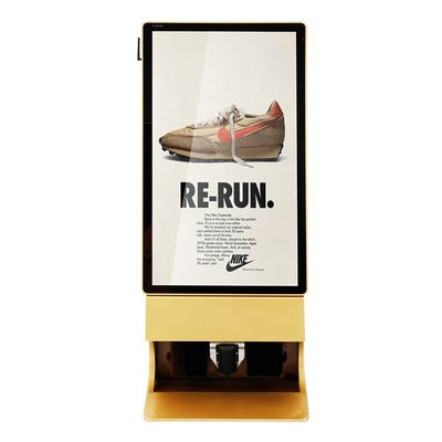 靴が付いているデジタル表記のタッチ画面のキオスクの掲示板を広告して機能を照らしなさい